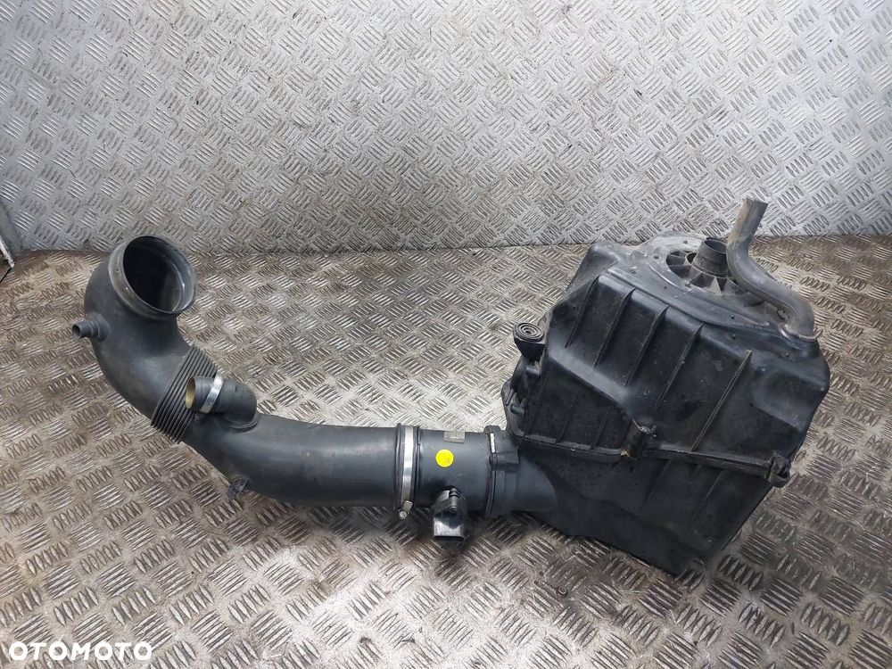 OBUDOWA FILTRA + PRZEPŁYWOMIERZ AUDI A8 D3 4.2 V8 077133835S 077133471J - 2