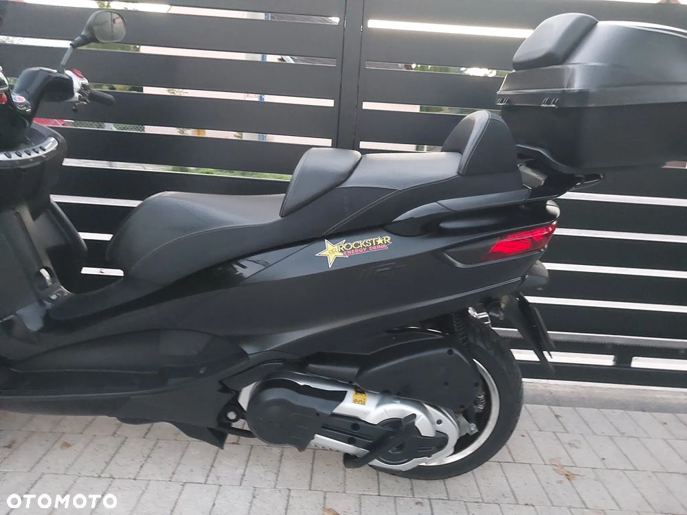 Piaggio MP-3 - 4