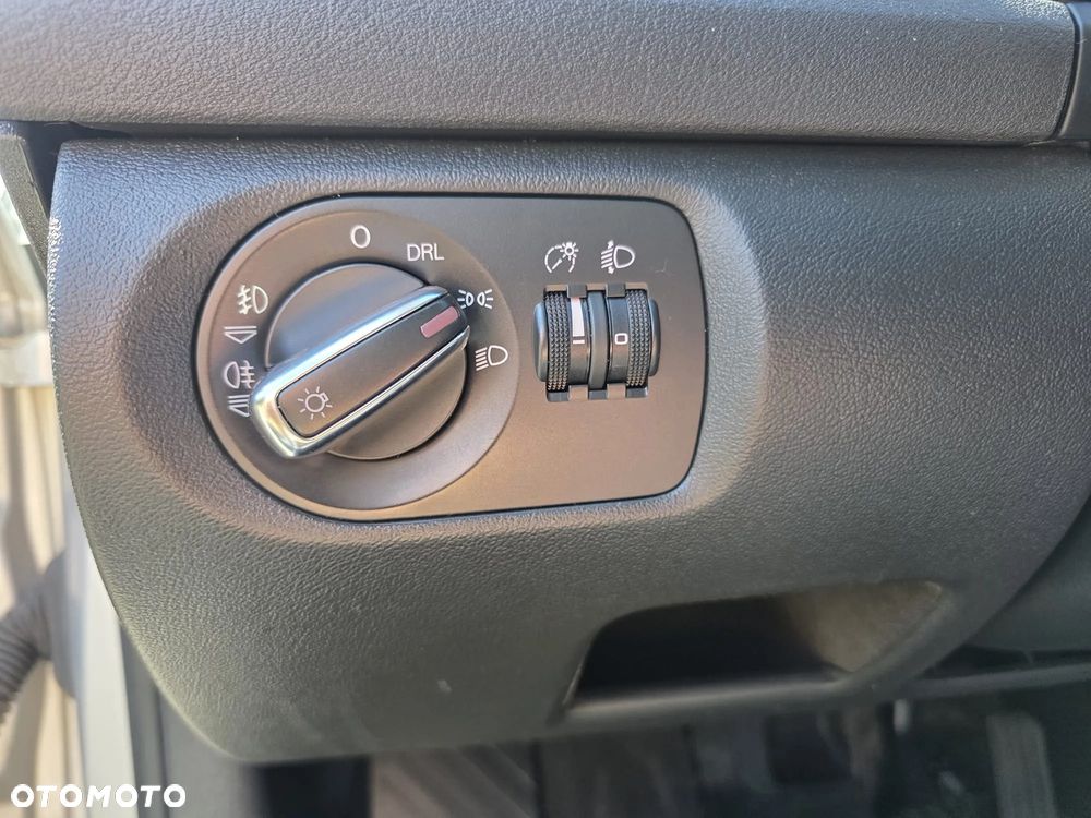 Audi A3 3-drzwiowe 1.6 Ambiente - 11