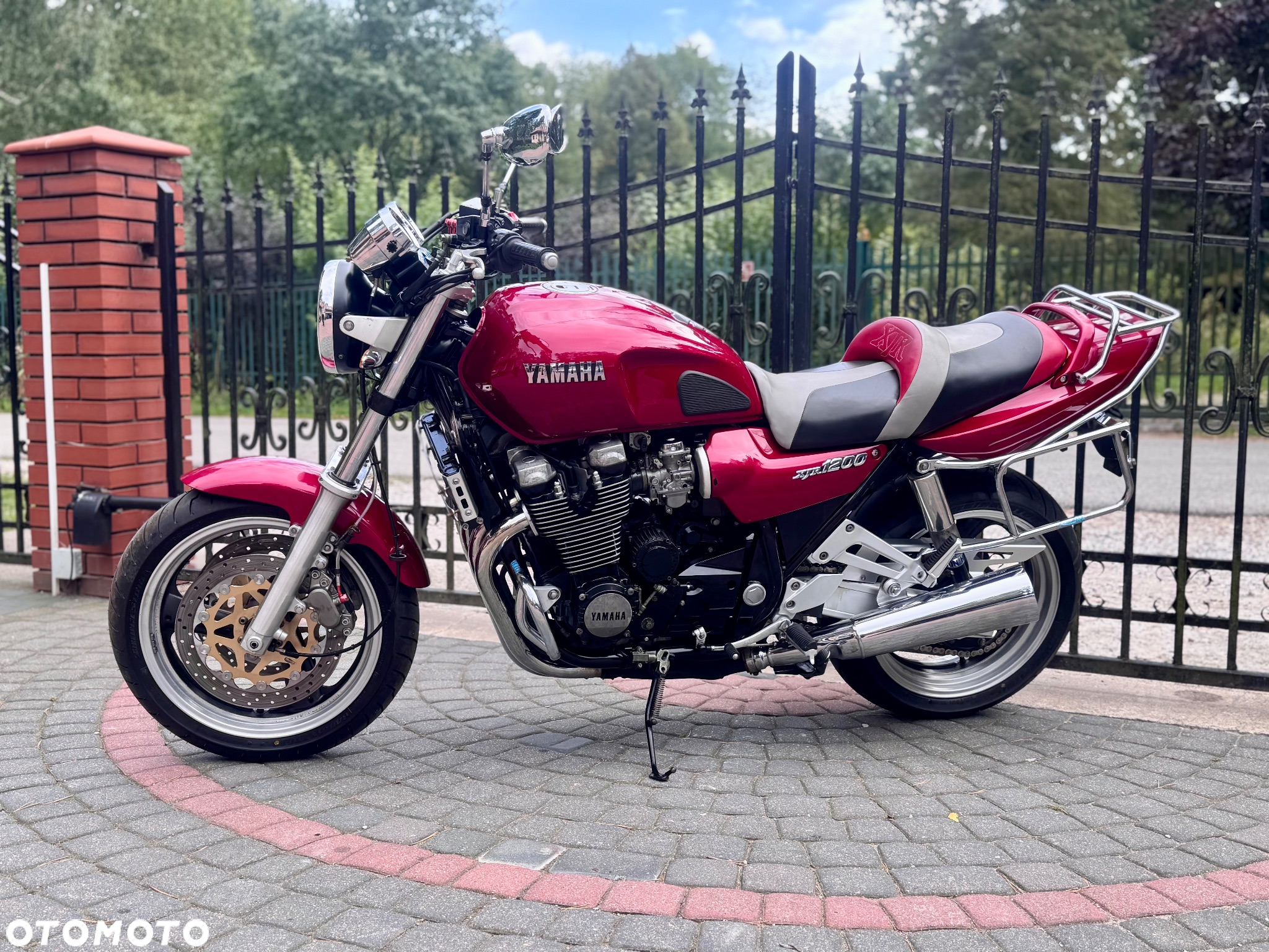Yamaha XJR - 7