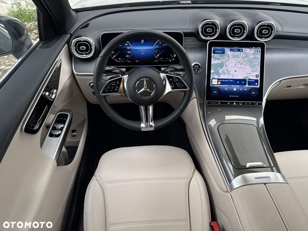 Mercedes-Benz GLC - 12