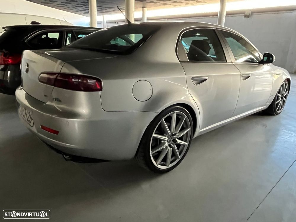 Alfa Romeo 159 1.9 JTDm 16V Sportiva - 4