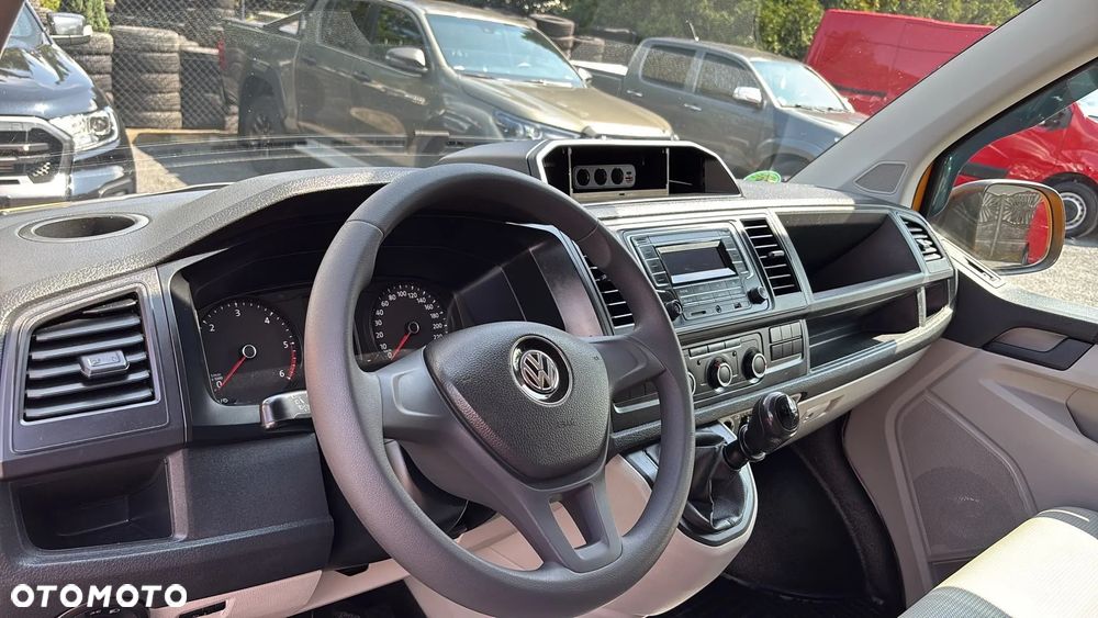 Volkswagen Transporter - 11