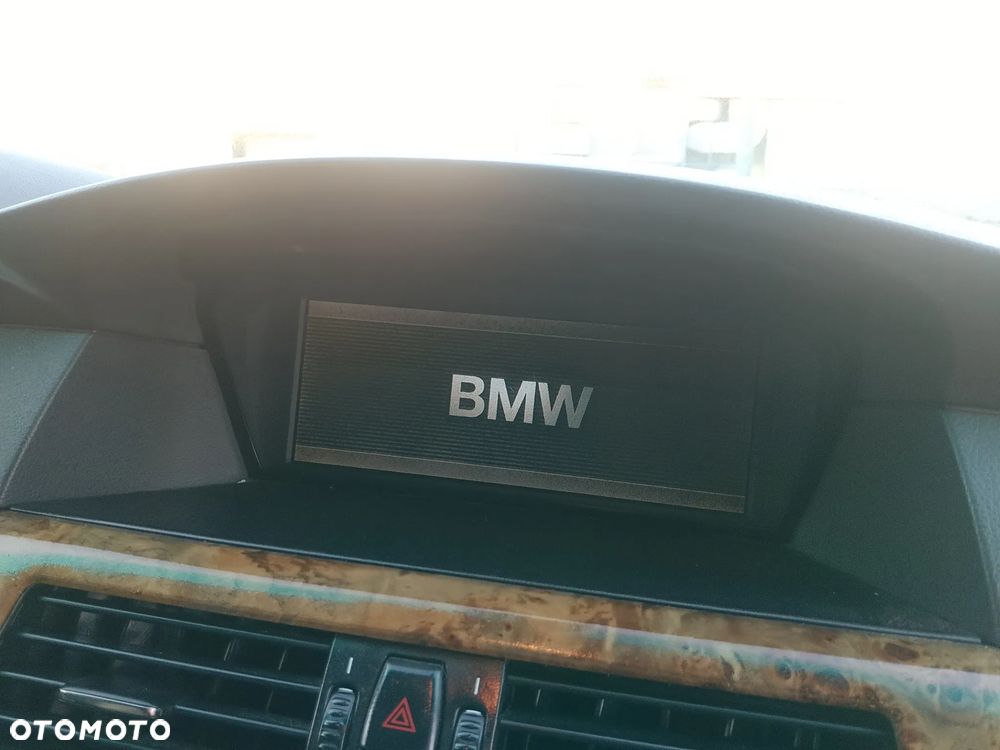 BMW Seria 5 520d - 14