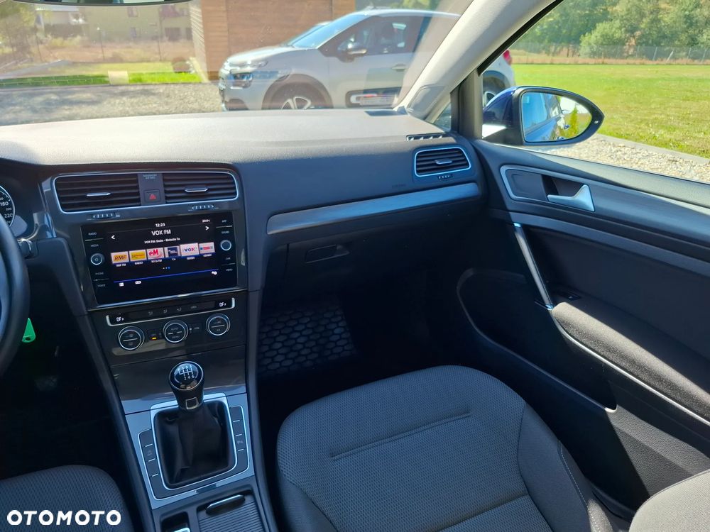 Volkswagen Golf 1.5 TSI BMT Comfortline - 25
