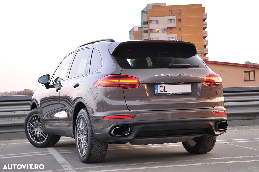 Porsche Cayenne - 10