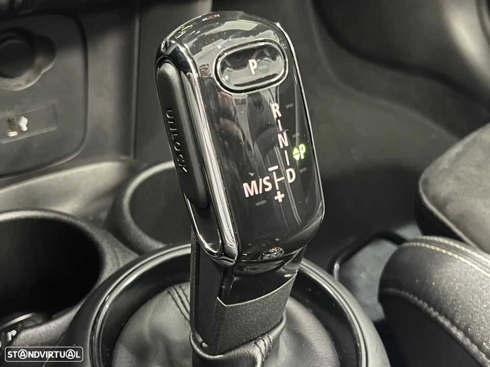 MINI Cabrio Cooper Premium Extra JCW Auto - 19