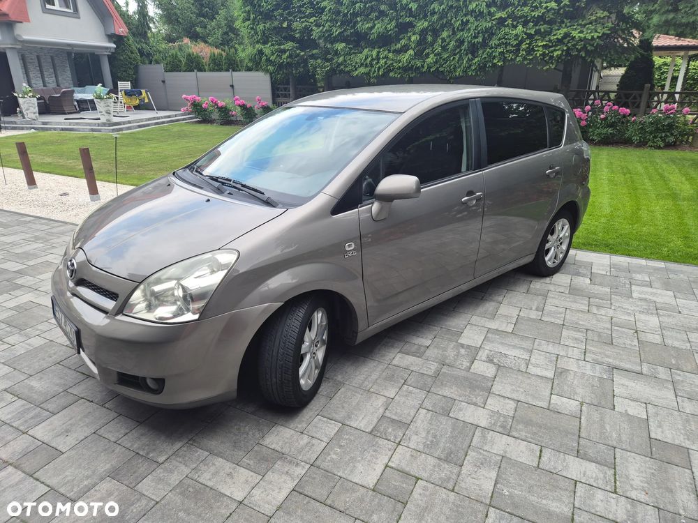 Toyota Corolla Verso 2.0 D-4D - 5