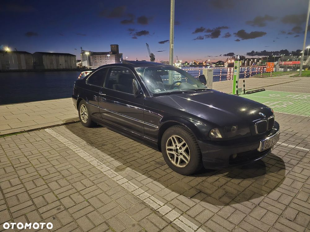 BMW Seria 3 323Ci - 10