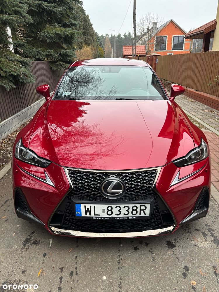 Lexus IS 200t / 300 F Sport - 18