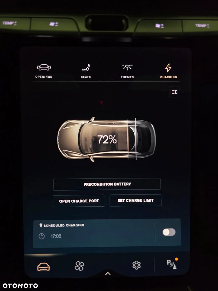 Lucid Air - 32