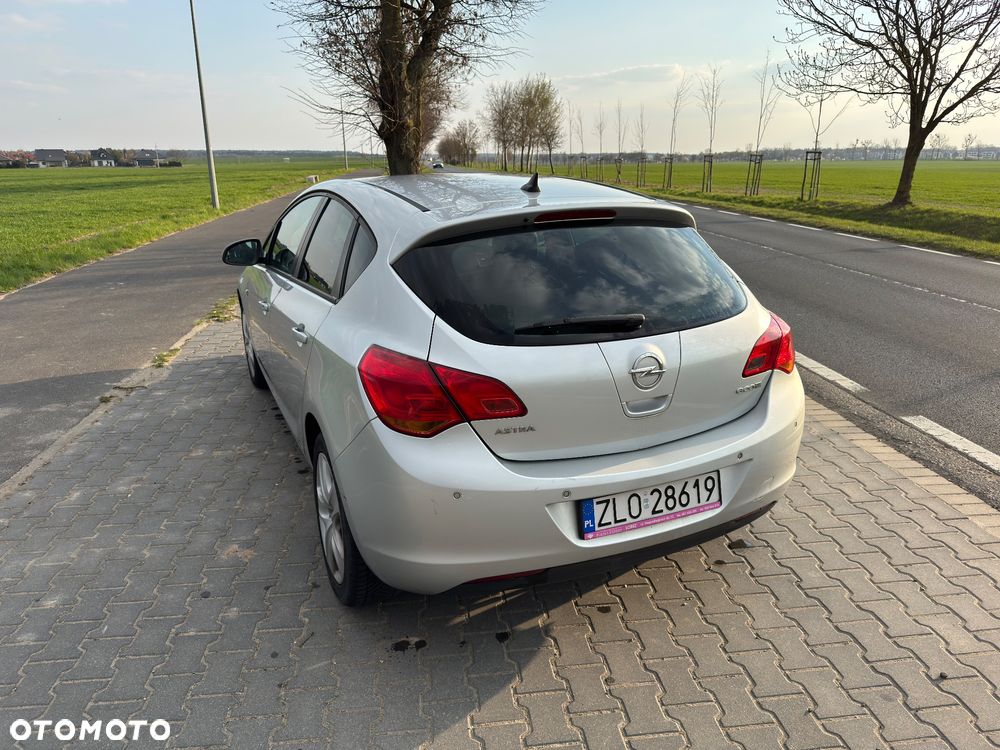 Opel Astra 1.3 CDTI Enjoy ecoFLEX - 9