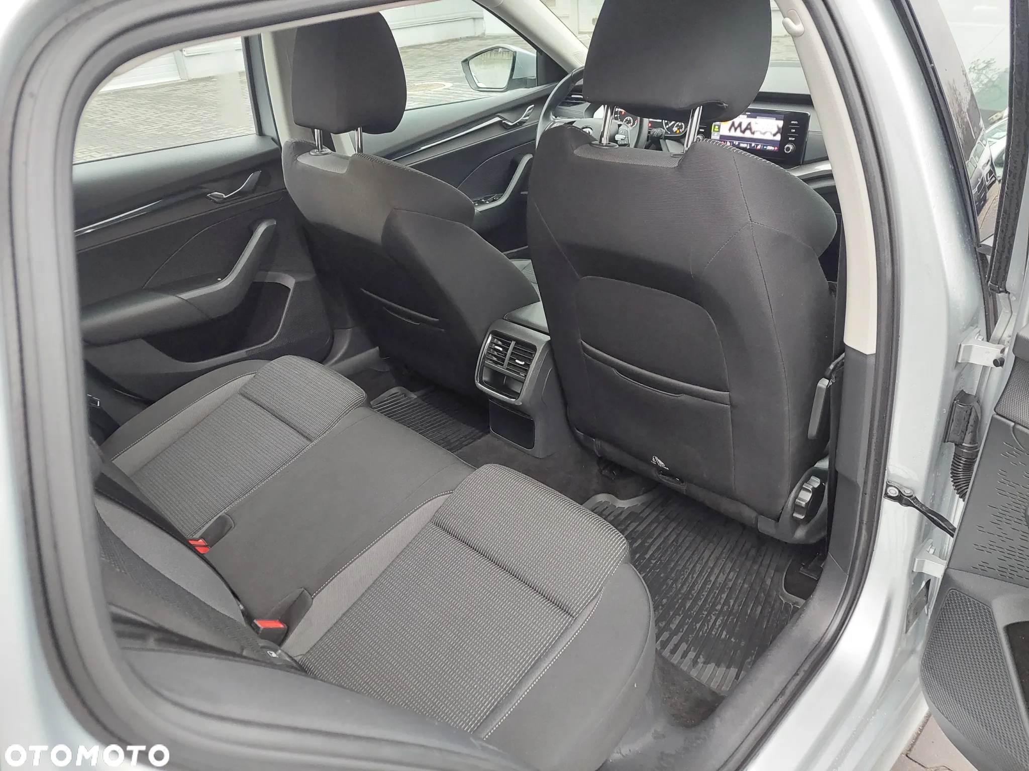 Skoda Octavia 2.0 TDI Ambition DSG - 23
