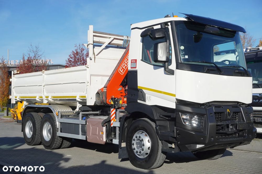 Renault C380 E6 6x4 / HDS Fassi F135 2700 MTH / Zasięg 8 m / 5.6 t udźwig / Wywrotka 3-stronna / Hydroburta - 2