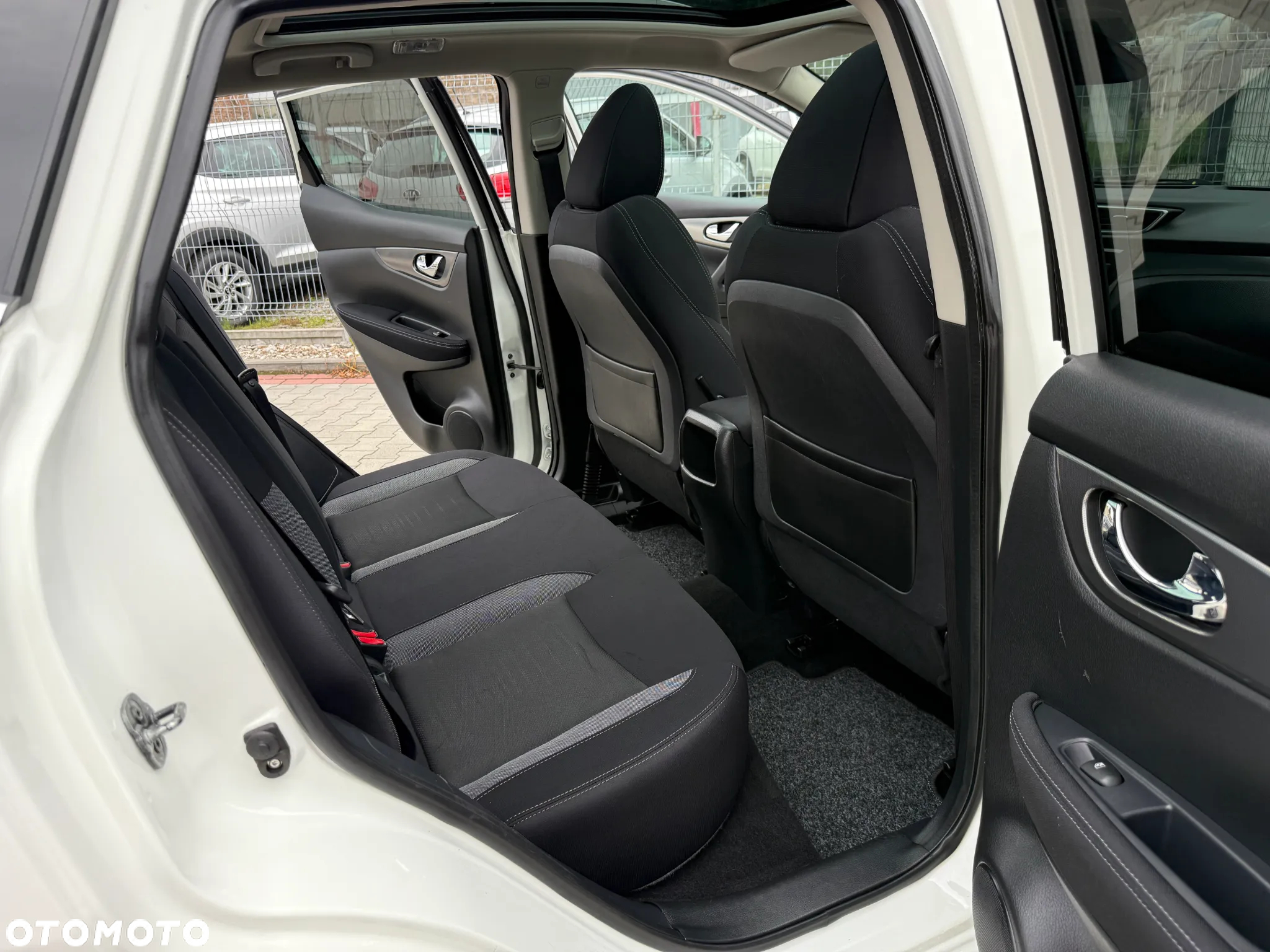 Nissan Qashqai 1.6 DCi N-Vision EU6 - 25