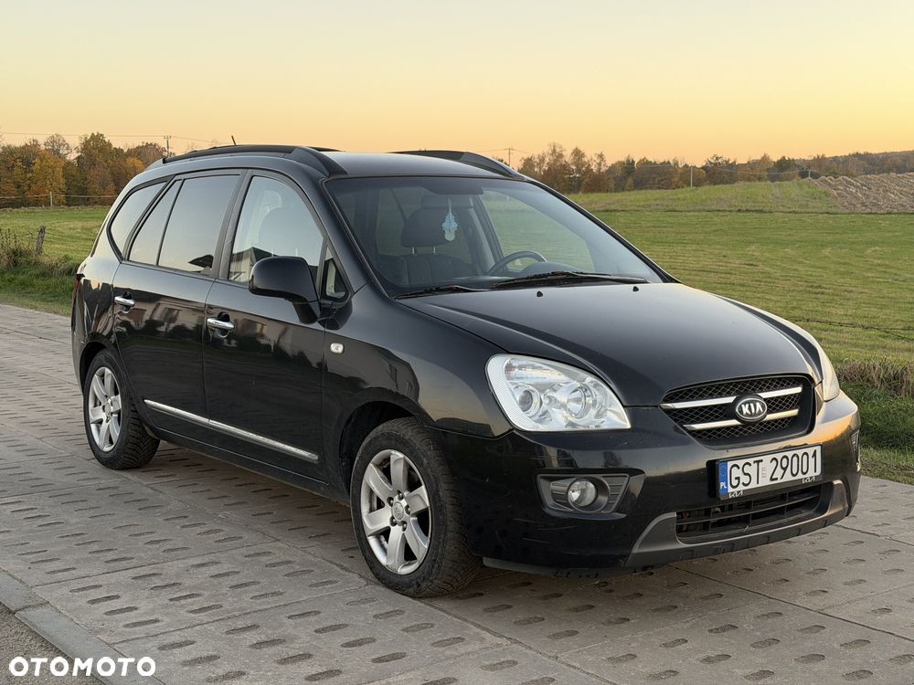 Kia Carens - 1