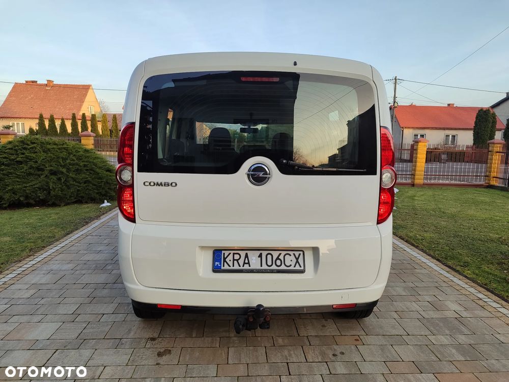 Opel Combo 1.6 CDTI Cosmo Eu6 - 9