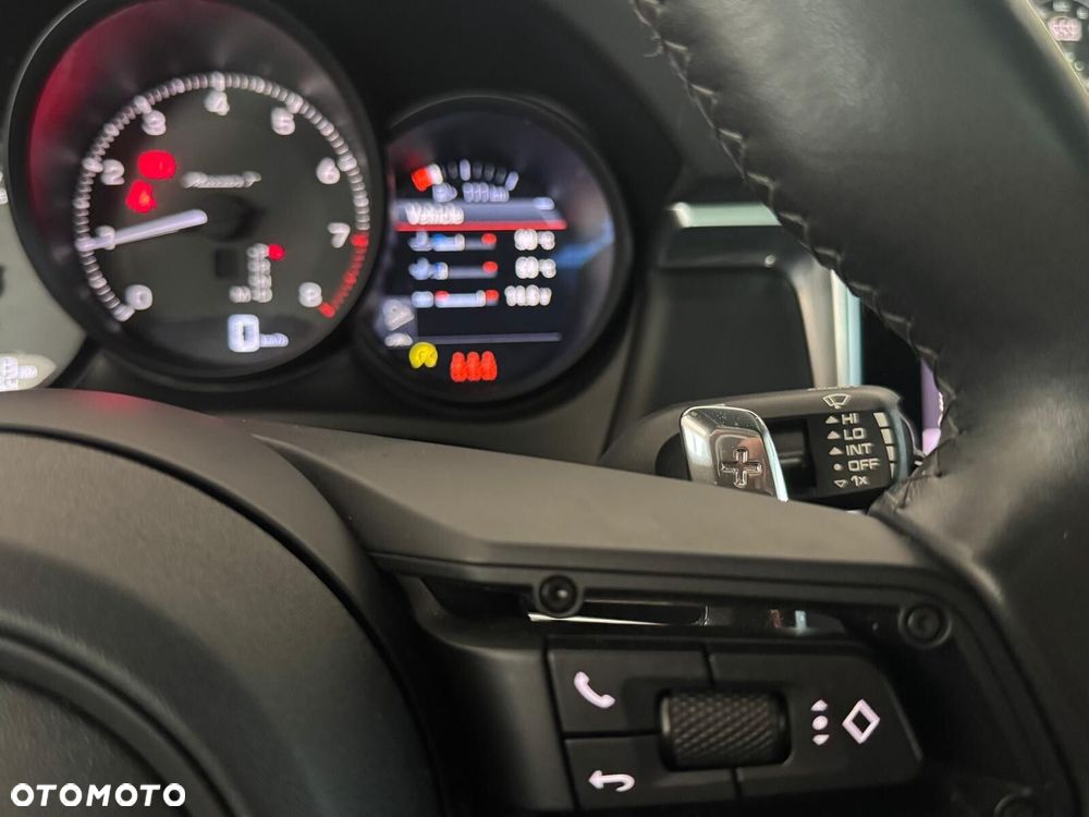Porsche Macan T - 19