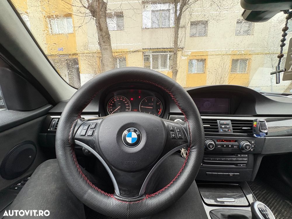 BMW Seria 3 320d - 6
