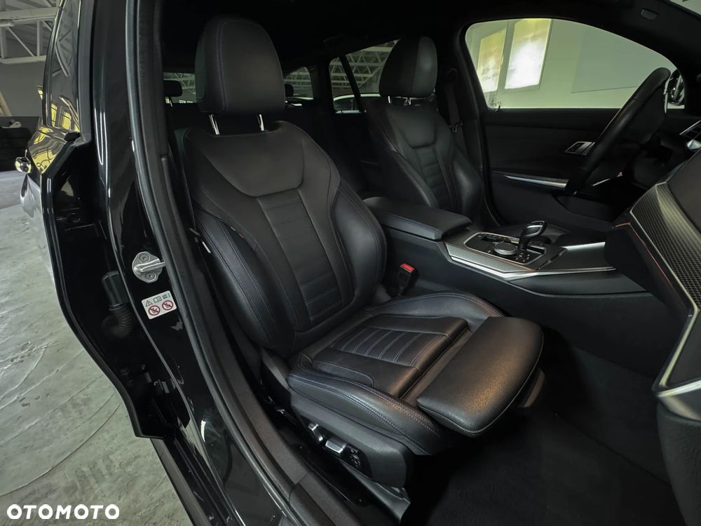 BMW Seria 3 320d xDrive M Sport Shadow - 4