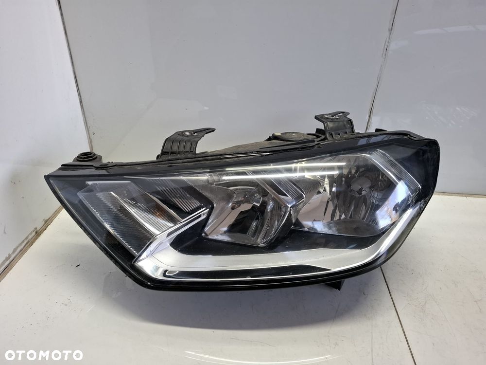 LEWA LAMPA PRZEDNIA PRZÓD ZWYKŁA AUDI A1 II 82A 82a941003 IDEALNA - 1