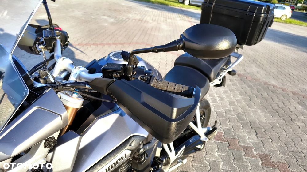 Triumph Tiger - 32