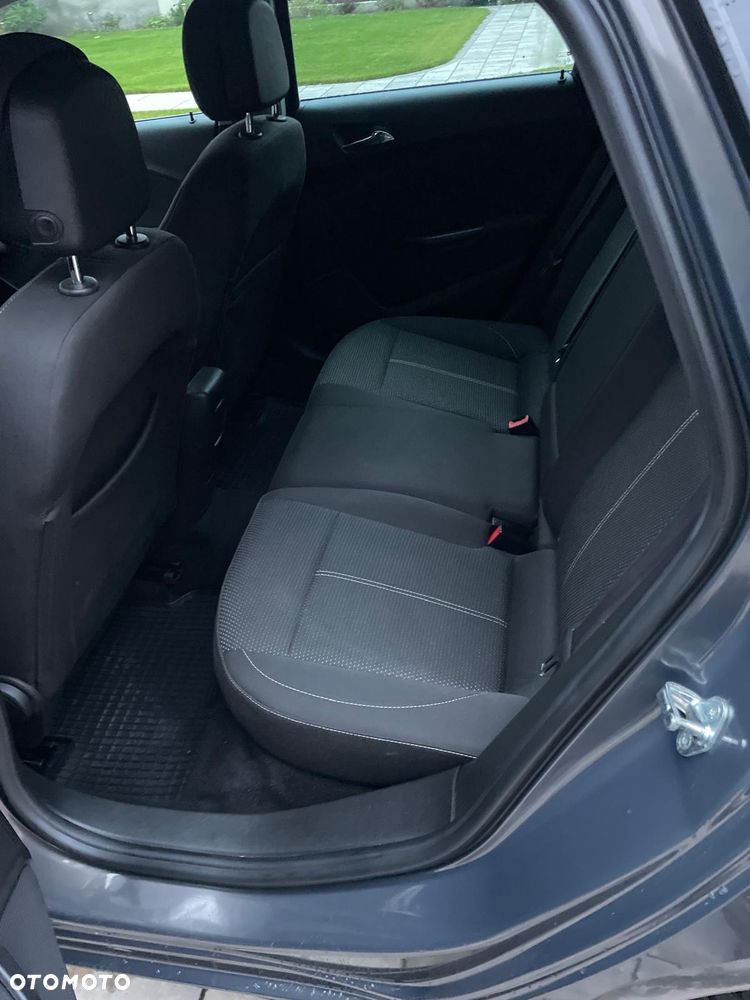 Opel Astra 1.4 Turbo Sport - 22