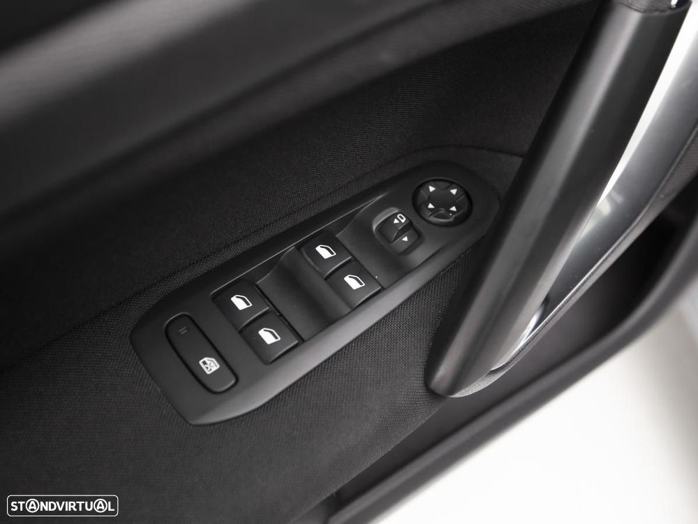 Peugeot 308 SW 1.5 BlueHDi Style - 22