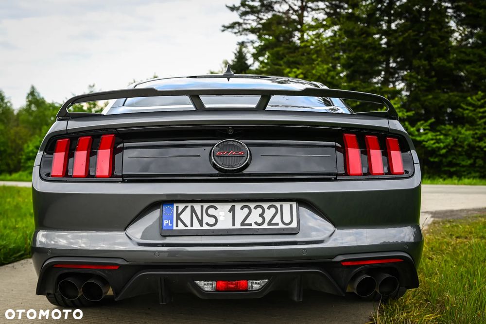 Ford Mustang - 12