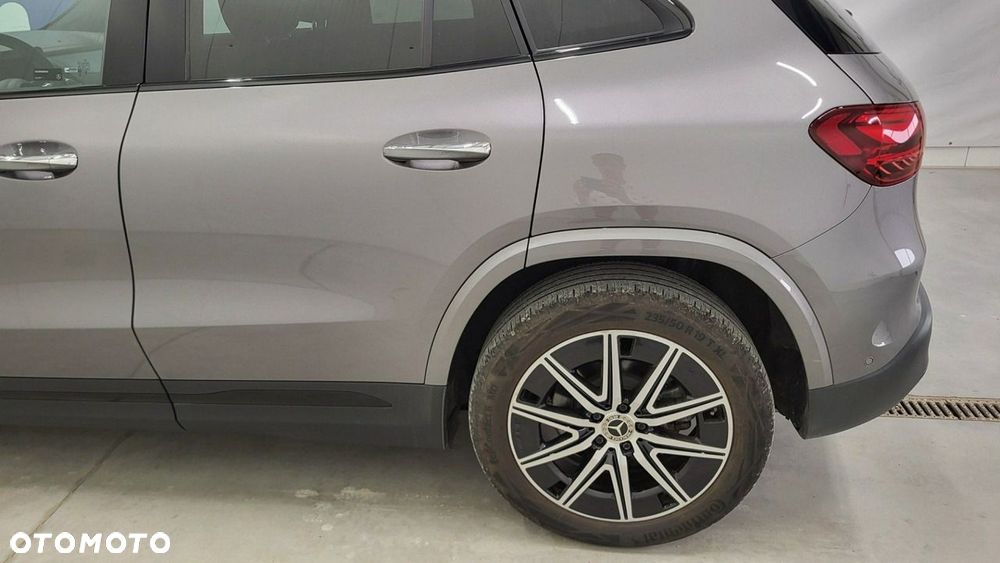 Mercedes-Benz EQA - 10