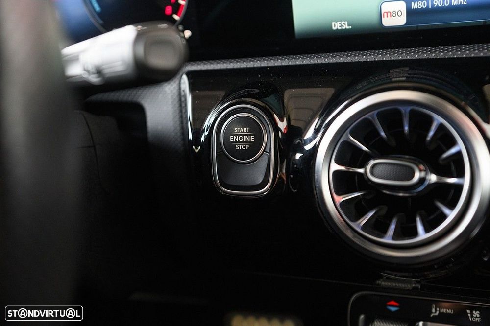 Mercedes-Benz A 250 e AMG Line - 19