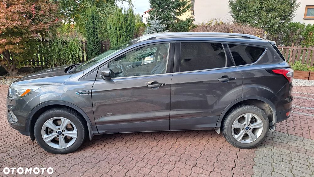 Ford Kuga - 2