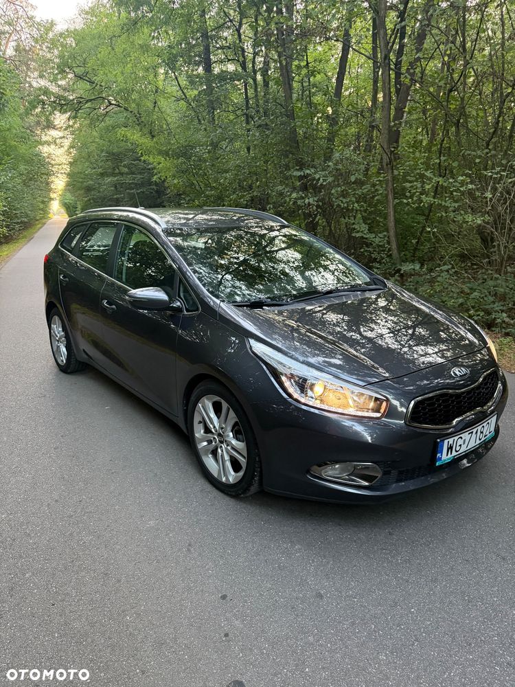 Kia Ceed 1.6 GDI Dream Team Edition - 2