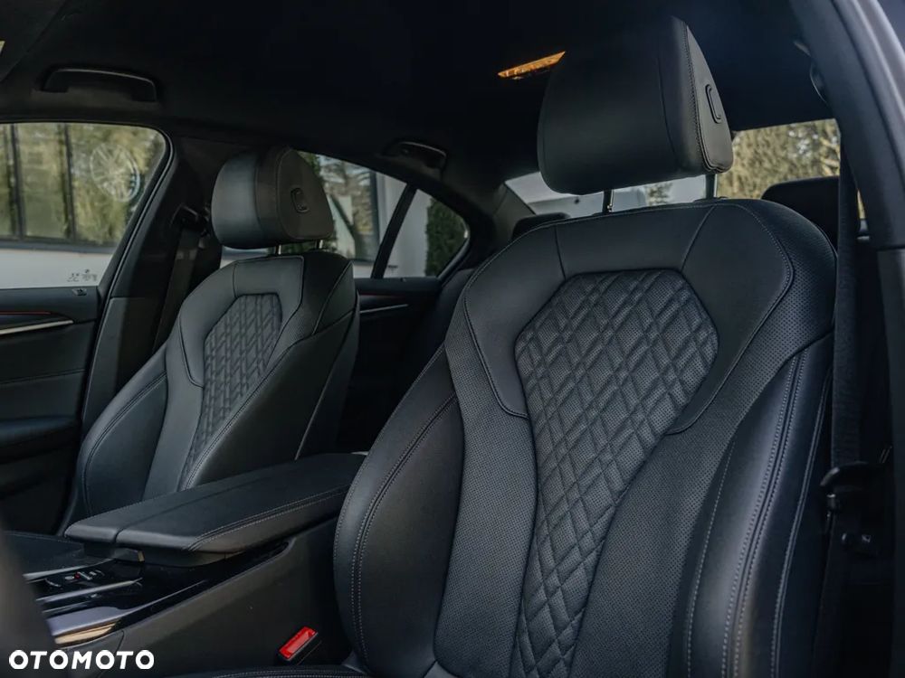 BMW Seria 5 520d xDrive mHEV M Sport sport - 11