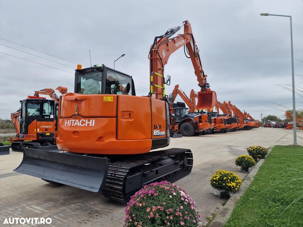 Hitachi ZX85-6, 2022, 2.582h, Masa Operationala 8,65t, CUPLA RAPIDA HIDRAULICA+3 CUPE NOI, SENILE NOI, Inst picon, camera spate, ad sapare 5m, ridica 4,5t, LAMA NIVELARE, Sistem antifurt, 58CP, Leasing 4 ani cu rata lunara 1300Eur/6500 lei,PROMOTIE 58.900eur - 1