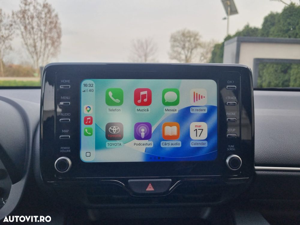 Toyota Yaris 1.5 L CVT Dynamic - 19