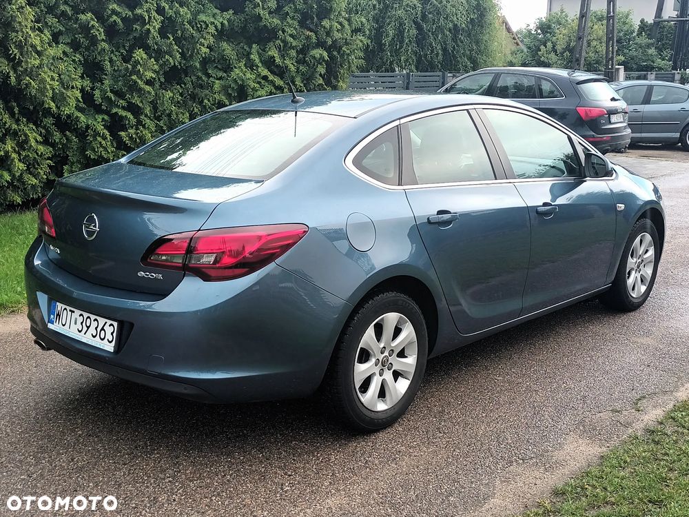 Opel Astra 1.4 T Executive S&S EU6 - 8