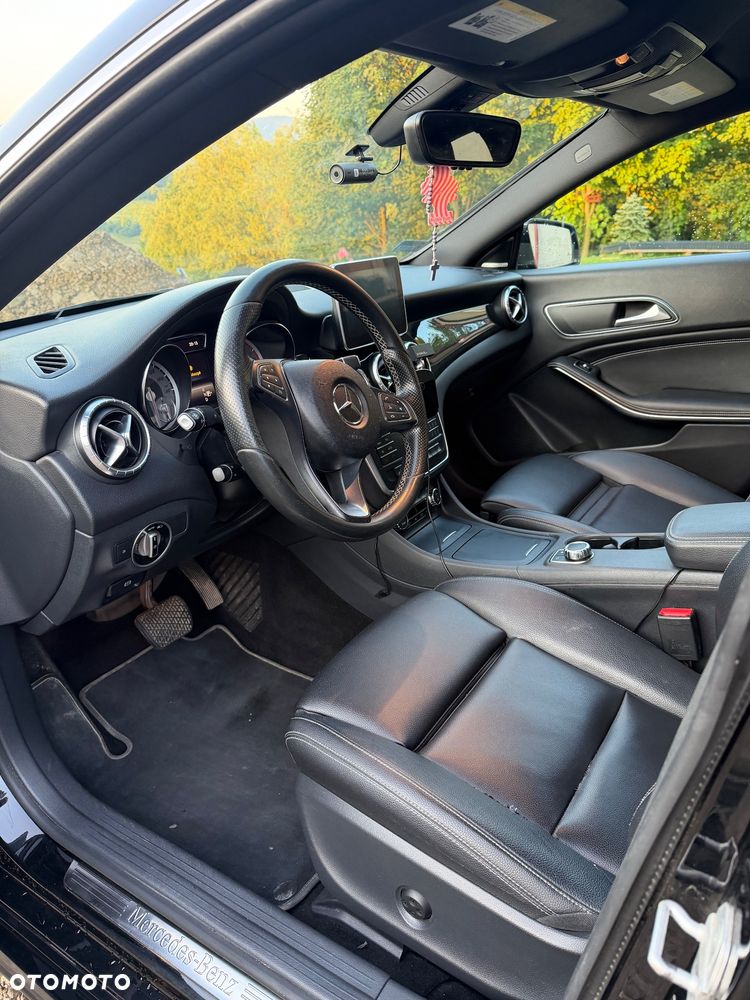 Mercedes-Benz CLA 250 4Matic 7G-DCT - 8