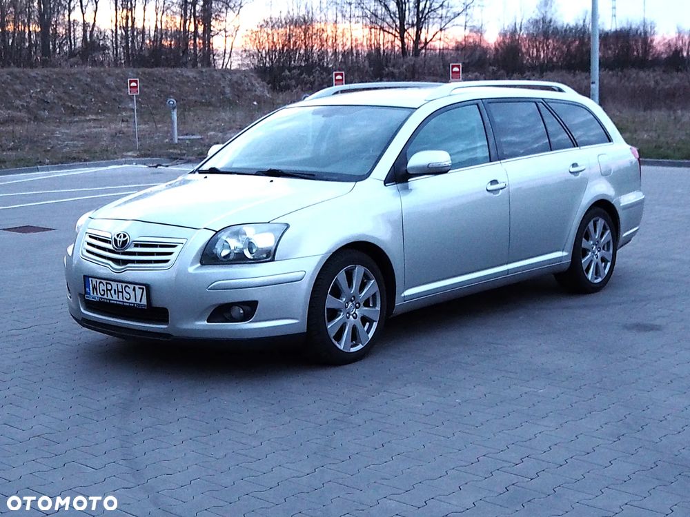 Toyota Avensis 2.0 D-4D Platinium - 2