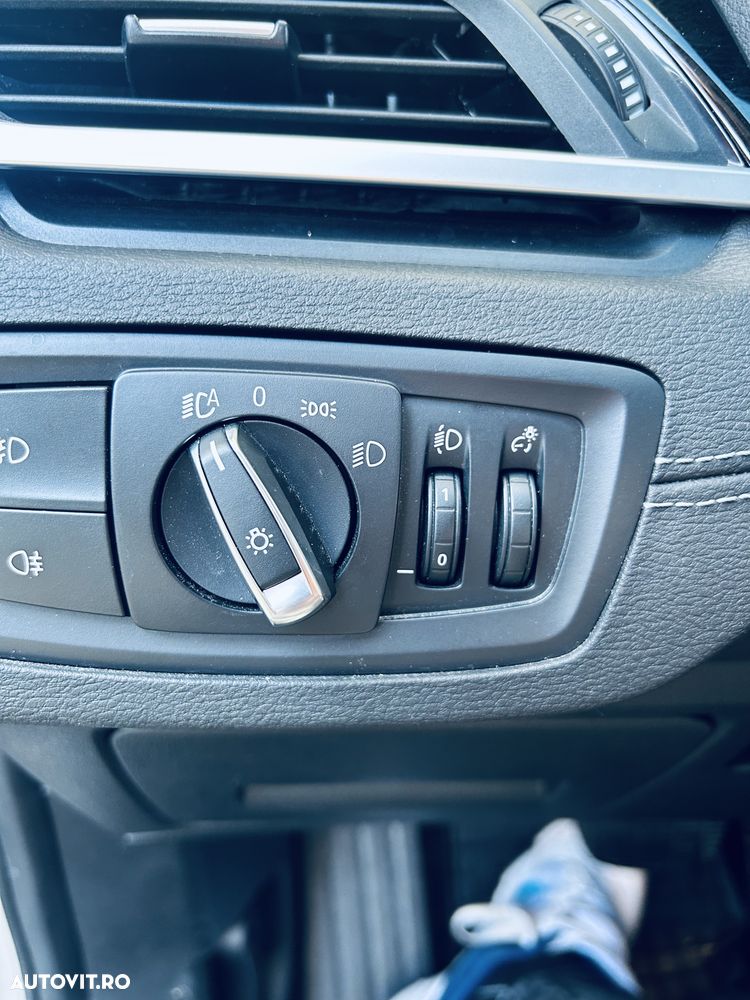 BMW X1 xDrive20i AT - 11