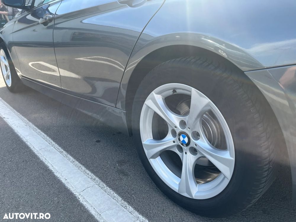 BMW Seria 3 316i - 12