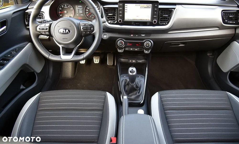 Kia Stonic 1.2 L - 12