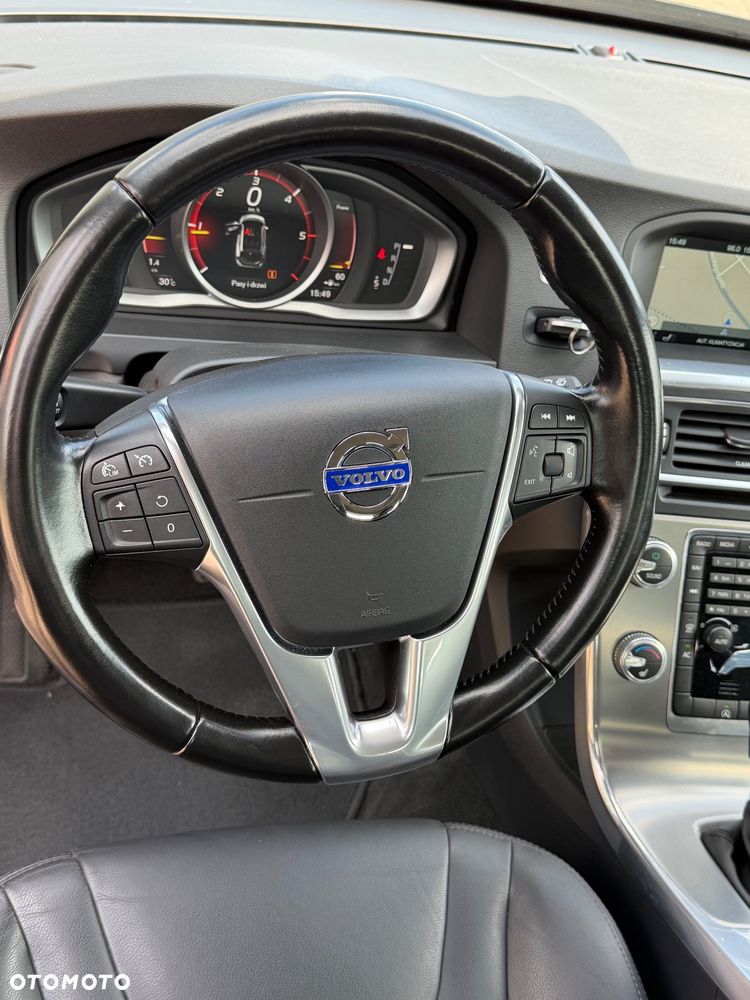 Volvo V60 D3 Drive-E Momentum - 14