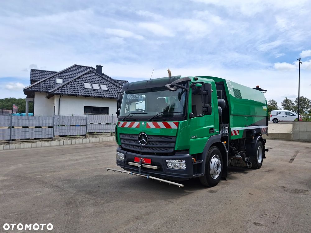 Mercedes-Benz Atego 1523 Zamiatarka Schmidt SK600 Karcher Euro 6 PM10 Listwa Wysokiego Ciśnienia 2 Silniki Szczotki L/R Rura Do Liści 2016r - 2