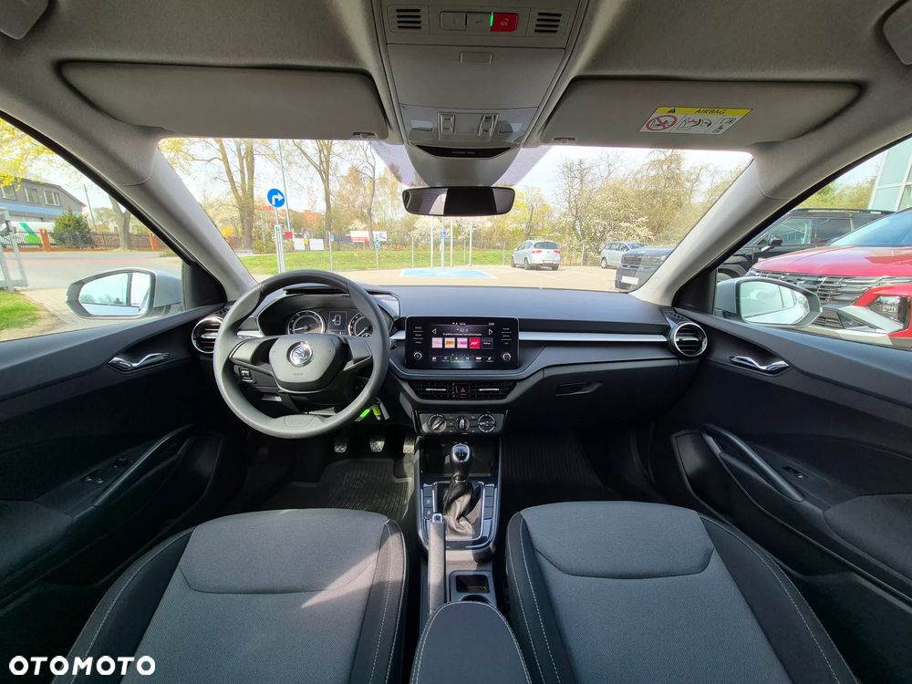 Skoda Fabia 1.0 Ambition - 10