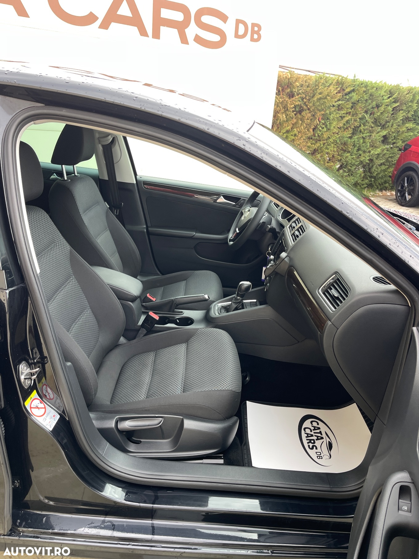 Volkswagen Jetta - 23