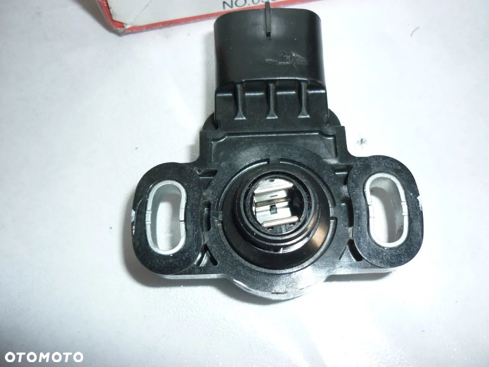 Czujnik położenia przepustnic Yamaha FZ8 - 4