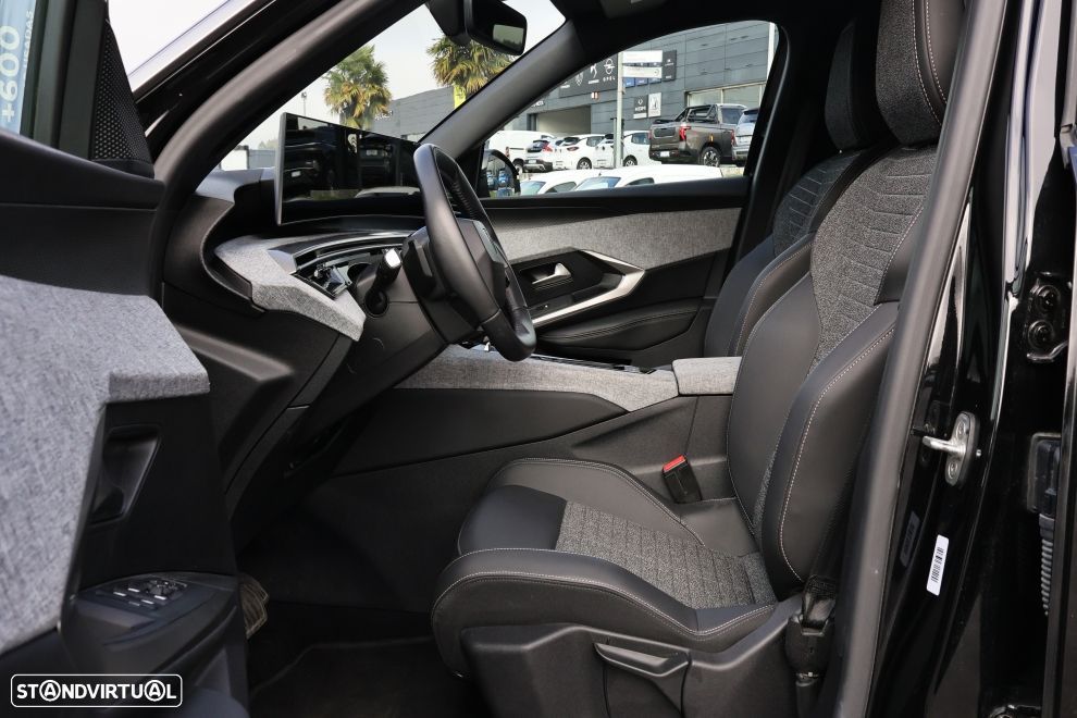 Peugeot 3008 1.2 Hybrid Allure e-DCS6 - 17