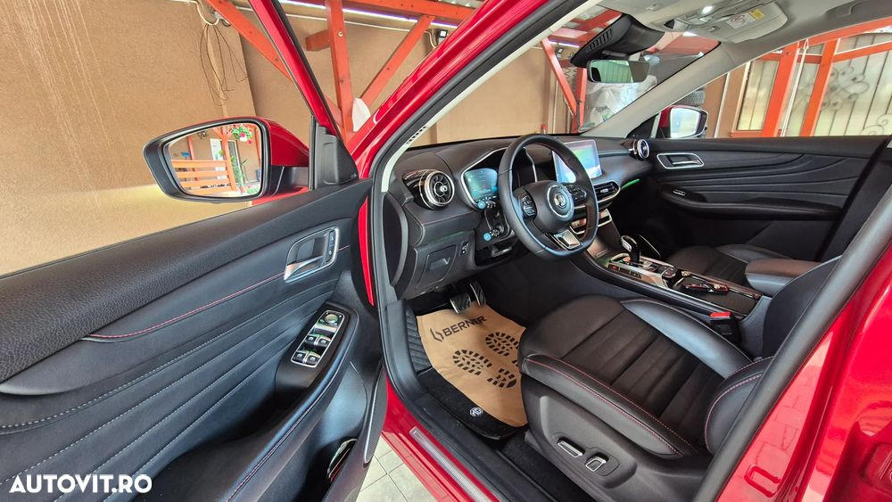 MG EHS Luxury - 9
