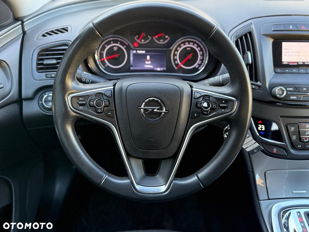 Opel Insignia - 12